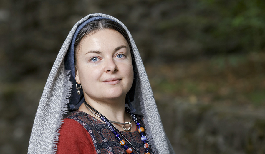 «Купила старинный ткацкий станок и начала ткать»